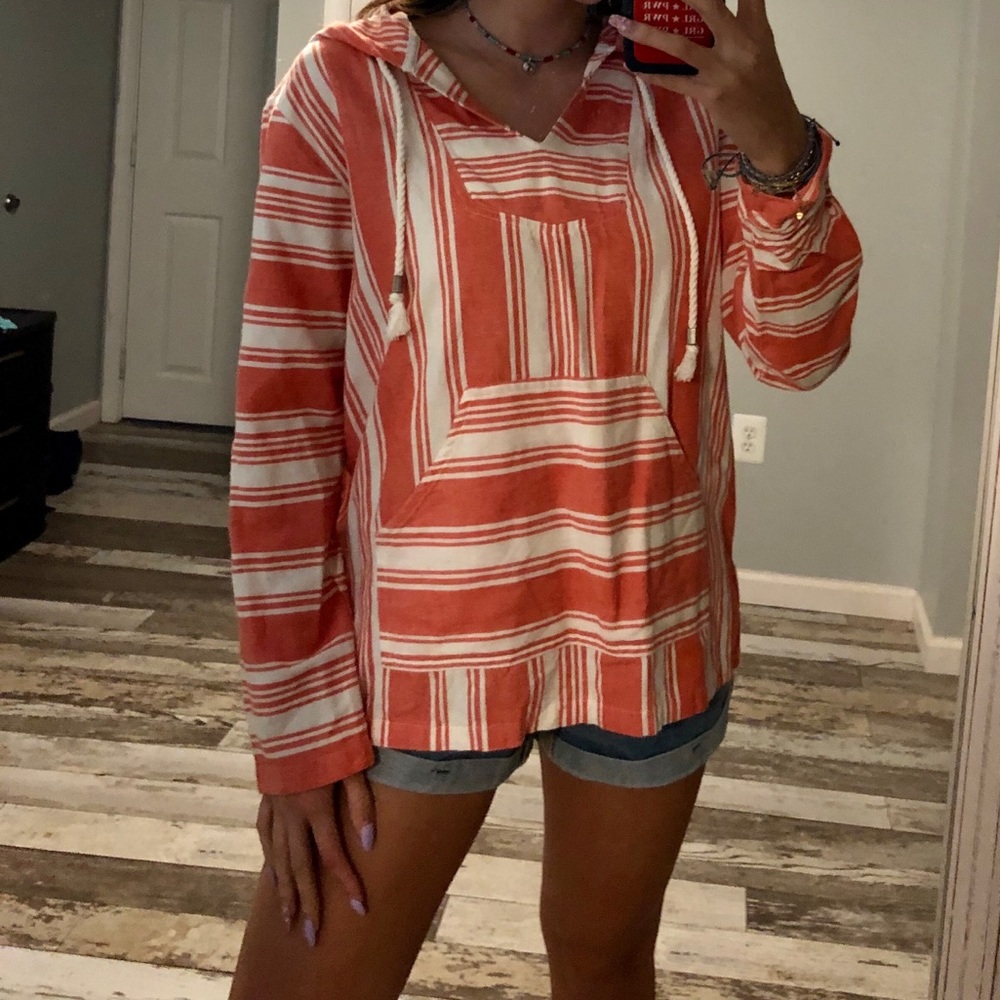 Boutique Beachy Pullover